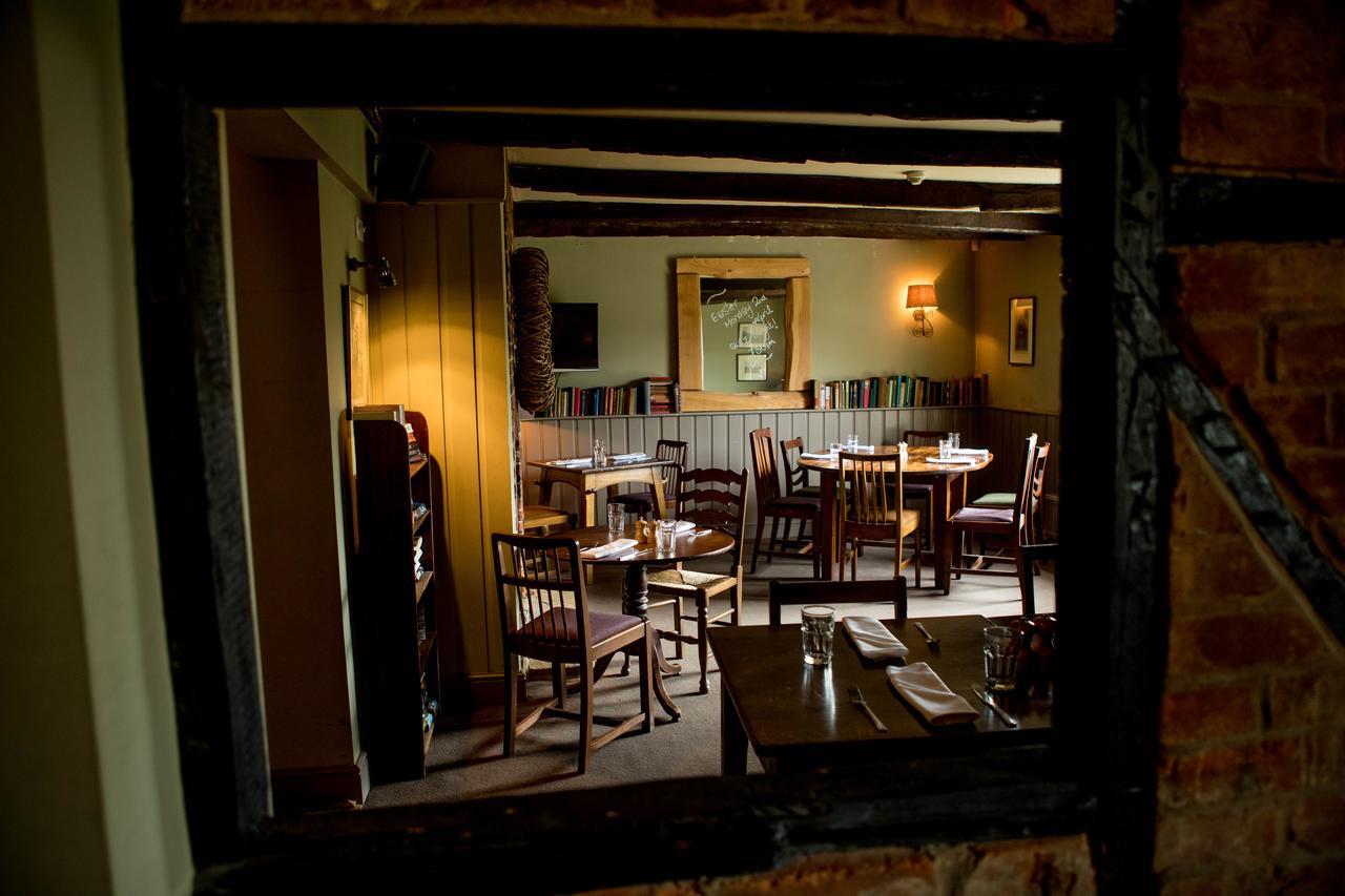 The Hawk Inn Andover Luaran gambar